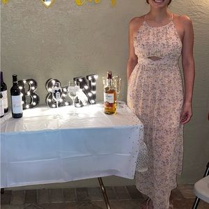 Beautiful romantic floral BCBGeneration dress